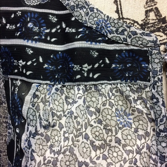 Lucky Brand Women Chiffon Blouse Floral Print Small Blue Gray 3/4 Length Sleeve - Picture 10 of 10